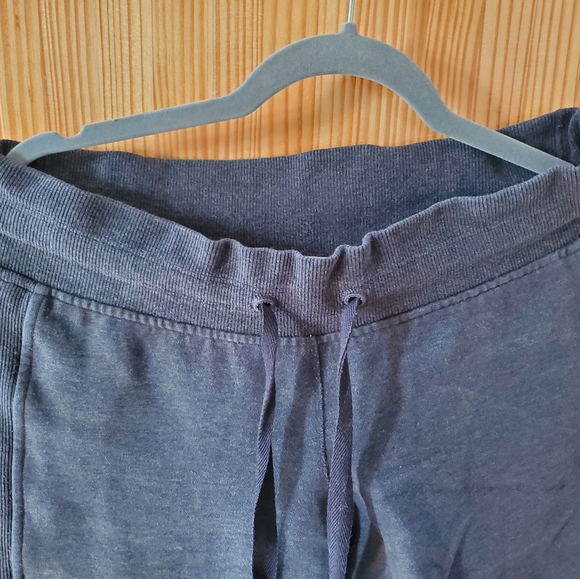 Lululemon sweatpants - Picture 7 of 8